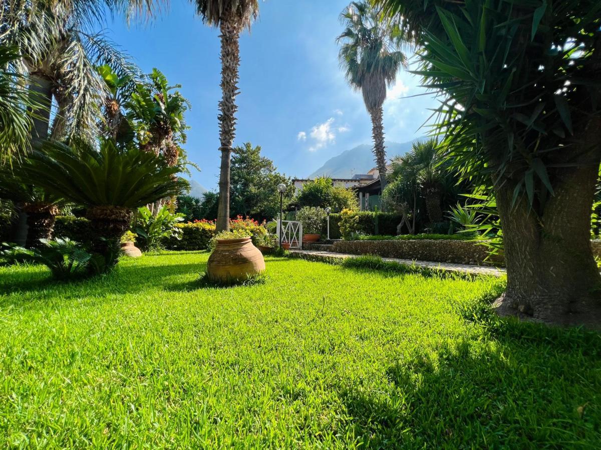 Villa Talia Карини Екстериор снимка