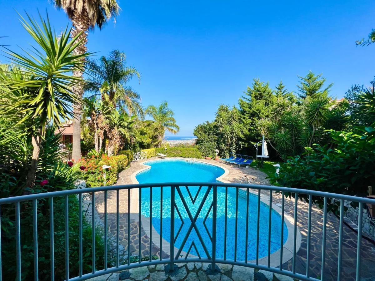 Villa Talia Карини Екстериор снимка